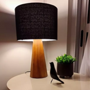 Abajur de Mesa Moderno com Madeira - Refinado Lar